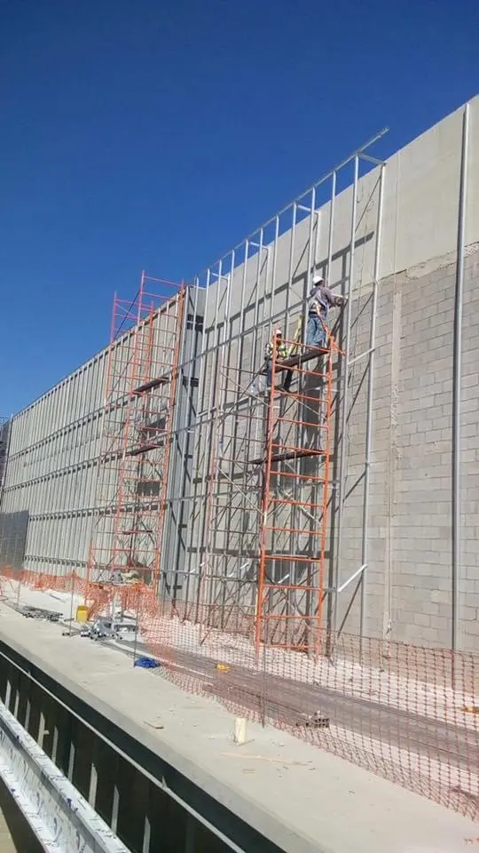 Ejecución de estructura para fachada comercial en Paseo Central Chihuahua